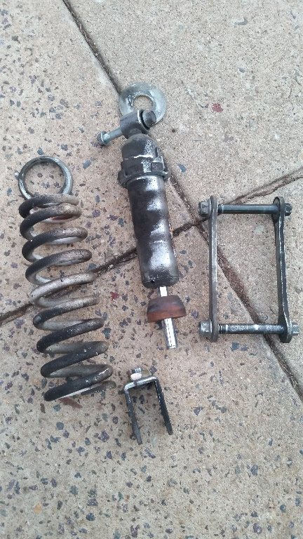 Suzuki SV650 broken rear shock